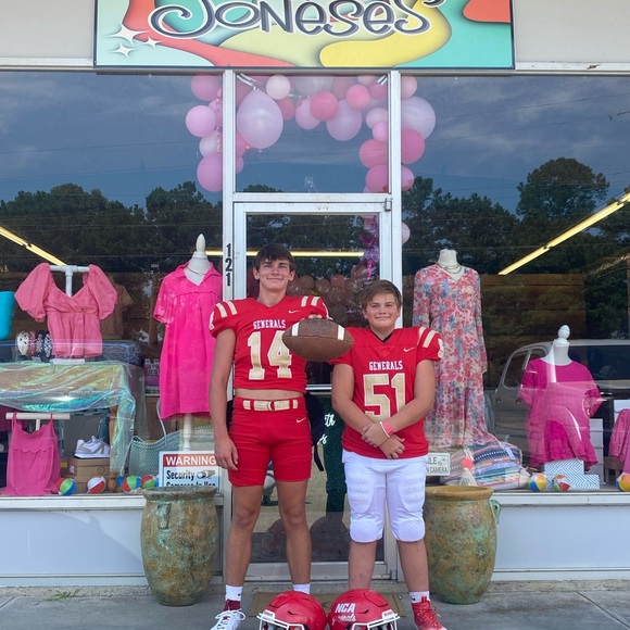 Brand new in box - Picture 4 of 4